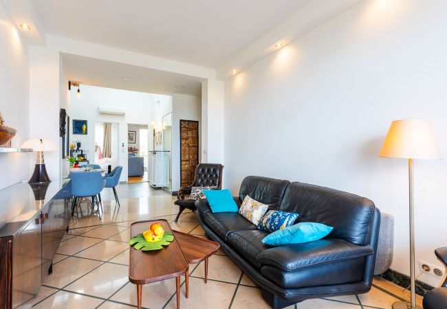 Апартаменты на Nice - LE FRANCE By Riviera Holiday Homes Апартаменты на Nice - LE FRANCE By Riviera Holiday Homes