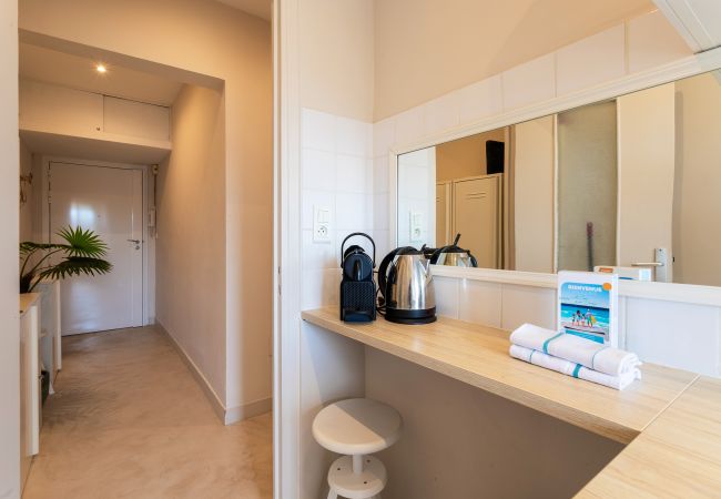 Квартира-студия на Nice - URBAN AP4346 By Riviera Holiday Homes  Квартира-студия на Nice - URBAN AP4346 By Riviera Holiday Homes