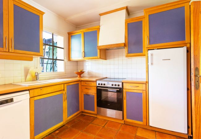 Вилла на Grasse - MAS DES  LAURIERS VI4370 By Riviera Holiday Homes Вилла на Grasse - MAS DES  LAURIERS VI4370 By Riviera Holiday Homes