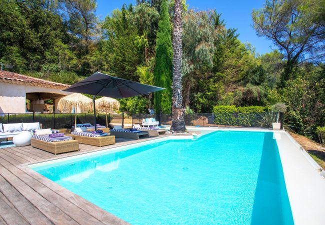 Вилла на Tourrettes-sur-Loup - VILLA DES PARFUMS VI4382 By Riviera Holiday Homes Вилла на Tourrettes-sur-Loup - VILLA DES PARFUMS VI4382 By Riviera Holiday Homes