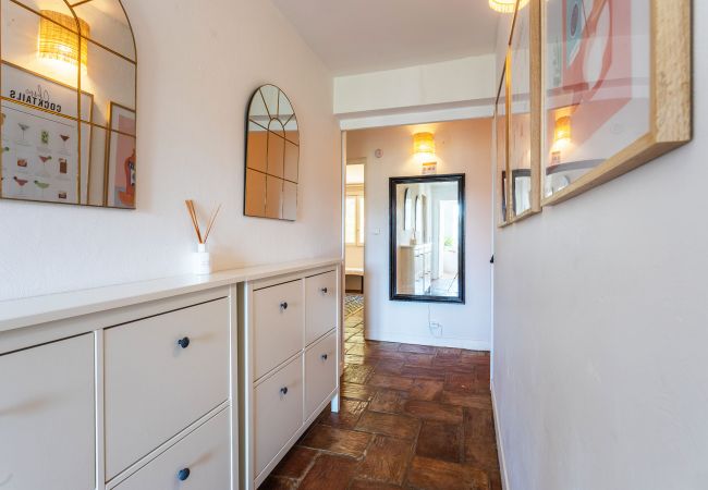 Вилла на Tourrettes-sur-Loup - VILLA DES PARFUMS VI4382 By Riviera Holiday Homes Вилла на Tourrettes-sur-Loup - VILLA DES PARFUMS VI4382 By Riviera Holiday Homes