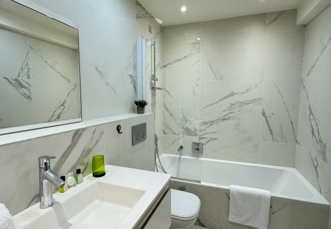 Апартаменты на Cannes - PALAIS ROYAL CROISETTE 2 CHAMBRES Апартаменты на Cannes - PALAIS ROYAL CROISETTE 2 CHAMBRES