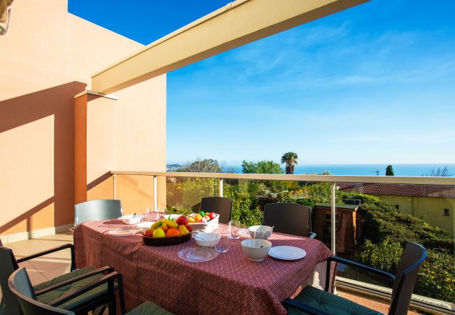 Апартаменты на Nice -  LE JARDIN BLEU AP4388 By Riviera Holiday Homes  Апартаменты на Nice -  LE JARDIN BLEU AP4388 By Riviera Holiday Homes