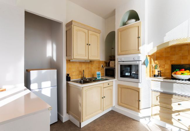 Апартаменты на Villefranche-sur-Mer -  LE PROVENÇAL AP4389 By Riviera Holiday Homes Апартаменты на Villefranche-sur-Mer -  LE PROVENÇAL AP4389 By Riviera Holiday Homes