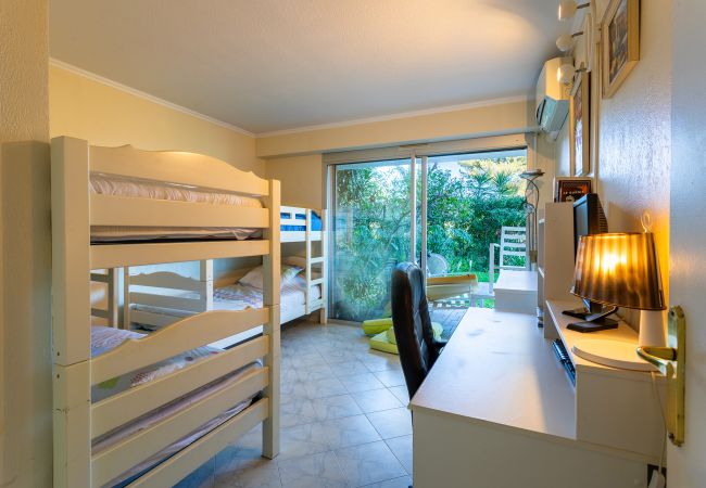 Апартаменты на Ницца / Nice - BELLES TERRES 2 AP4392 By Riviera Holiday Homes
