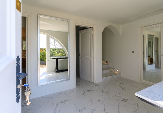 Вилла на Villefranche-sur-Mer - VILLA  BELLE VUE VI4394 By Riviera Holiday Homes Вилла на Villefranche-sur-Mer - VILLA  BELLE VUE VI4394 By Riviera Holiday Homes