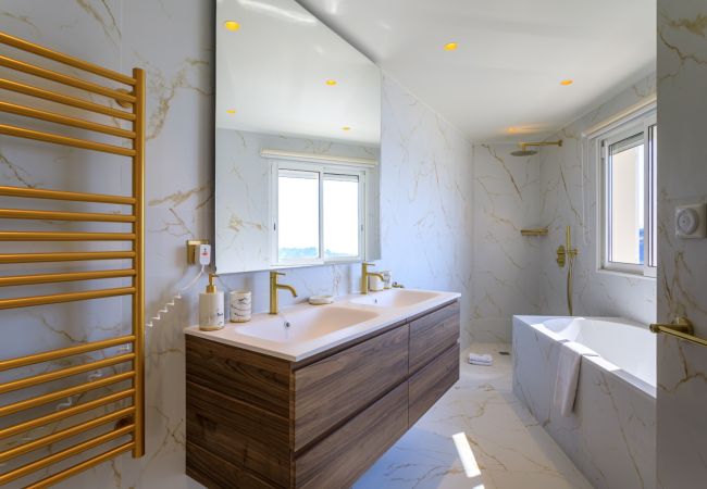 Вилла на Villefranche-sur-Mer - VILLA  BELLE VUE VI4394 By Riviera Holiday Homes Вилла на Villefranche-sur-Mer - VILLA  BELLE VUE VI4394 By Riviera Holiday Homes