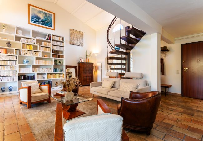 Вилла на Nice - MAS DE GAIRAUT VI4395 By Riviera Holiday Homes  Вилла на Nice - MAS DE GAIRAUT VI4395 By Riviera Holiday Homes