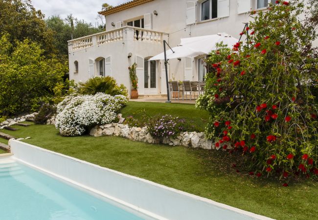 Вилла на Ницца / Nice - VILLA DE FERIC VI4396 By Riviera Holiday Homes