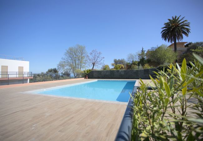 Апартаменты на Nice - DOMAINE DES ROSES 3 AP4400 By Riviera Holiday Homes Апартаменты на Nice - DOMAINE DES ROSES 3 AP4400 By Riviera Holiday Homes