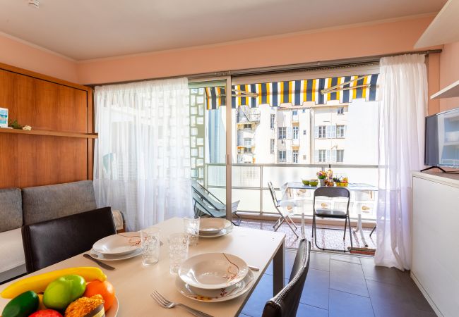 Квартира-студия на Nice - Royal Luxembourg AP4397 By Riviera Holiday Homes Квартира-студия на Nice - Royal Luxembourg AP4397 By Riviera Holiday Homes
