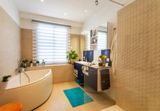 Апартаменты на Nice - LE LAFAYETTE AP4410 By Riviera Holiday Homes  Апартаменты на Nice - LE LAFAYETTE AP4410 By Riviera Holiday Homes