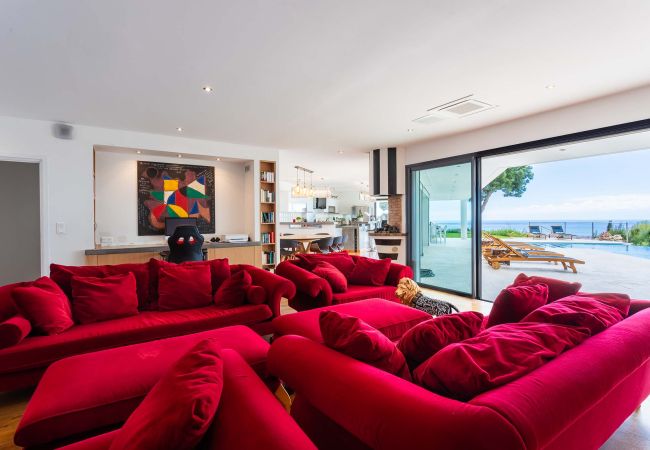 Вилла на Nice - Villa ADRIANA VI4411 By Riviera Holiday Homes Вилла на Nice - Villa ADRIANA VI4411 By Riviera Holiday Homes