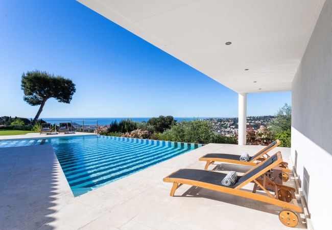 Вилла на Nice - Villa ADRIANA VI4411 By Riviera Holiday Homes Вилла на Nice - Villa ADRIANA VI4411 By Riviera Holiday Homes