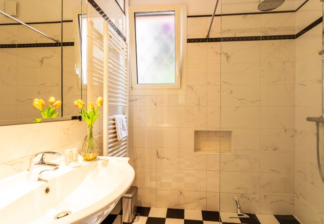 Вилла на Villefranche-sur-Mer -  ROMANTIC VILLA VI4412 By Riviera Holiday Homes  Вилла на Villefranche-sur-Mer -  ROMANTIC VILLA VI4412 By Riviera Holiday Homes