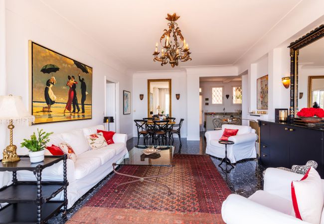 Вилла на Villefranche-sur-Mer -  ROMANTIC VILLA VI4412 By Riviera Holiday Homes  Вилла на Villefranche-sur-Mer -  ROMANTIC VILLA VI4412 By Riviera Holiday Homes