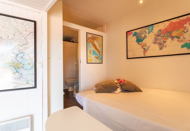 Вилла на Villefranche-sur-Mer -  ROMANTIC VILLA VI4412 By Riviera Holiday Homes  Вилла на Villefranche-sur-Mer -  ROMANTIC VILLA VI4412 By Riviera Holiday Homes