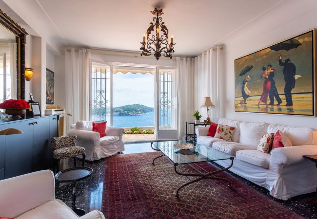 Вилла на Villefranche-sur-Mer -  ROMANTIC VILLA VI4412 By Riviera Holiday Homes  Вилла на Villefranche-sur-Mer -  ROMANTIC VILLA VI4412 By Riviera Holiday Homes