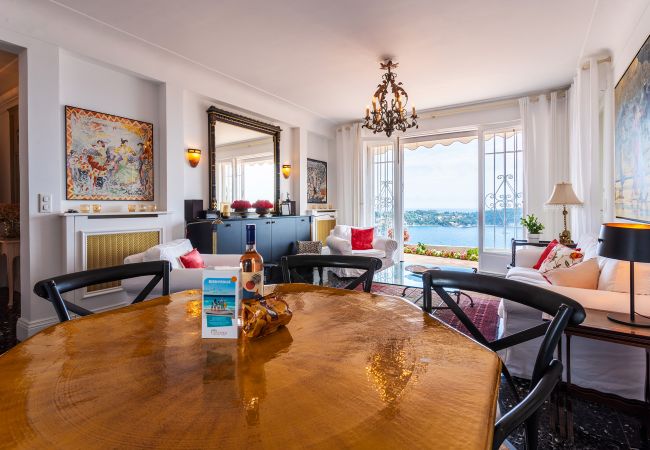 Вилла на Villefranche-sur-Mer -  ROMANTIC VILLA VI4412 By Riviera Holiday Homes  Вилла на Villefranche-sur-Mer -  ROMANTIC VILLA VI4412 By Riviera Holiday Homes