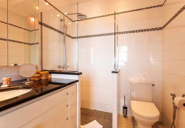 Вилла на Villefranche-sur-Mer -  ROMANTIC VILLA VI4412 By Riviera Holiday Homes  Вилла на Villefranche-sur-Mer -  ROMANTIC VILLA VI4412 By Riviera Holiday Homes