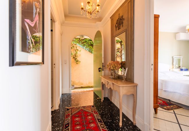 Вилла на Villefranche-sur-Mer -  ROMANTIC VILLA VI4412 By Riviera Holiday Homes  Вилла на Villefranche-sur-Mer -  ROMANTIC VILLA VI4412 By Riviera Holiday Homes