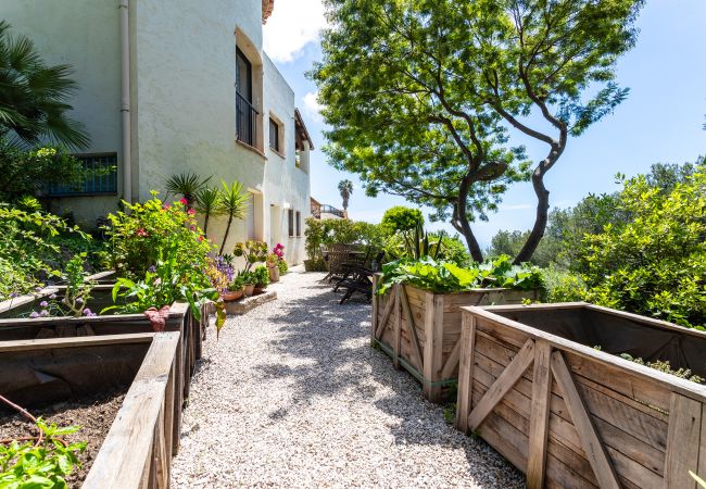 Вилла на Nice - VILLA HATELMA VI4404 By Riviera Holiday Homes  Вилла на Nice - VILLA HATELMA VI4404 By Riviera Holiday Homes