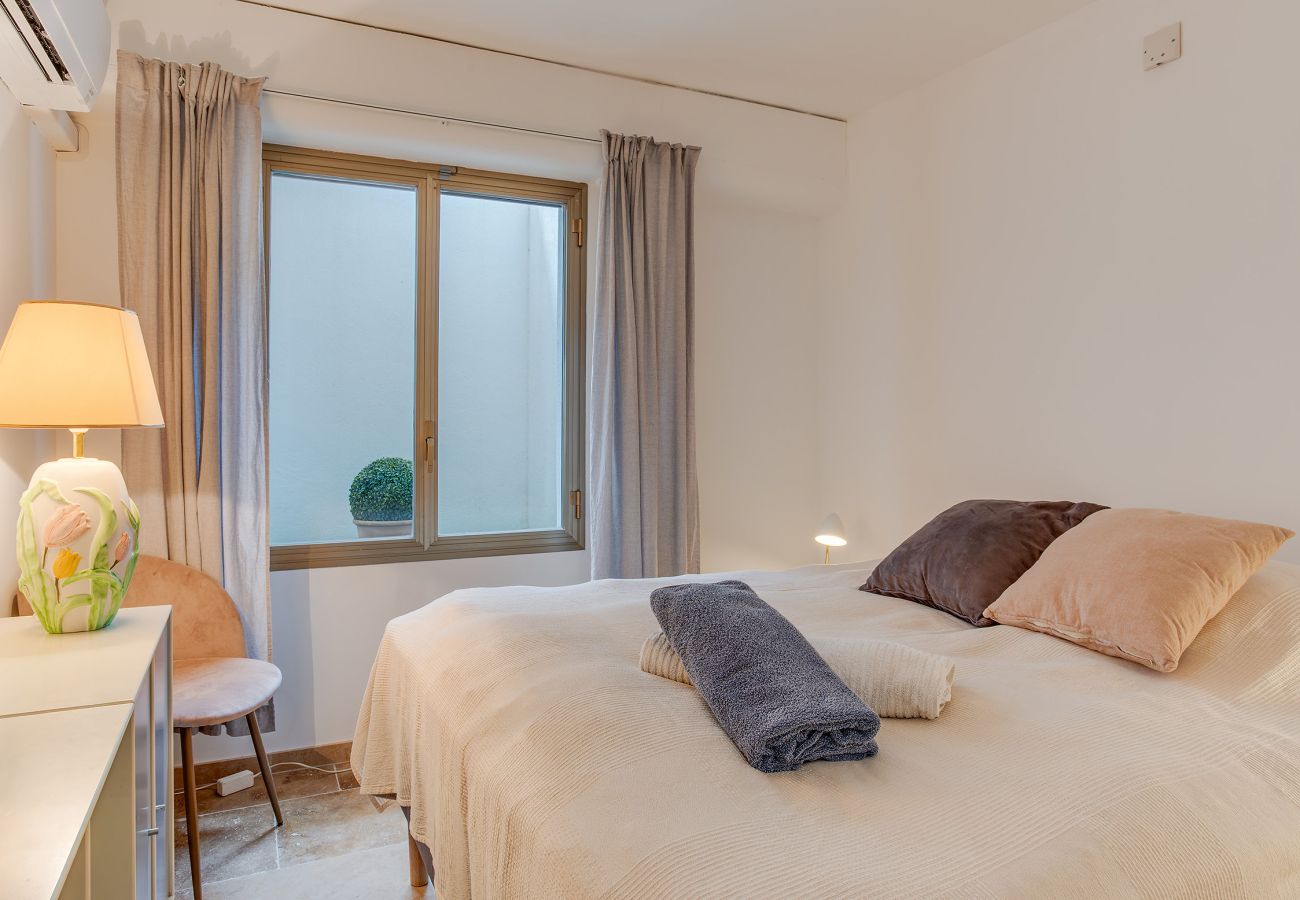 Вилла на Эз - VILLA LA PETITE RESERVE VI4416 By Riviera Holiday Homes