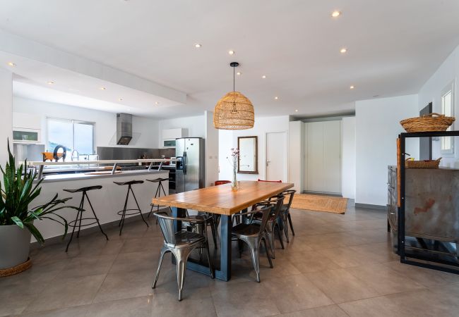 Вилла на Nice - VILLA NIDAZUR VI4413 By Riviera Holiday Homes Вилла на Nice - VILLA NIDAZUR VI4413 By Riviera Holiday Homes