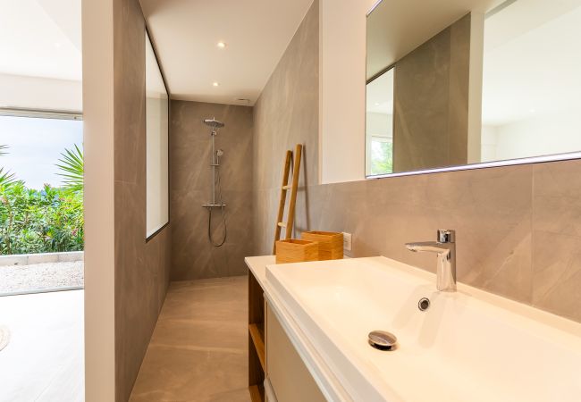 Вилла на Nice - VILLA NIDAZUR VI4413 By Riviera Holiday Homes Вилла на Nice - VILLA NIDAZUR VI4413 By Riviera Holiday Homes