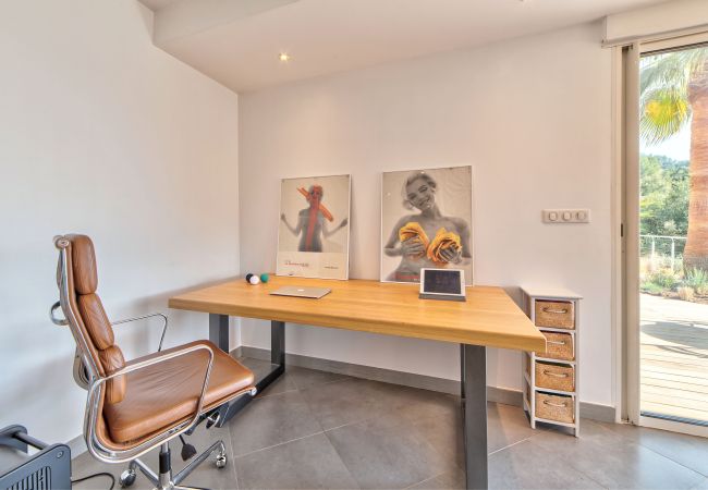 Вилла на Nice - VILLA NIDAZUR VI4413 By Riviera Holiday Homes Вилла на Nice - VILLA NIDAZUR VI4413 By Riviera Holiday Homes