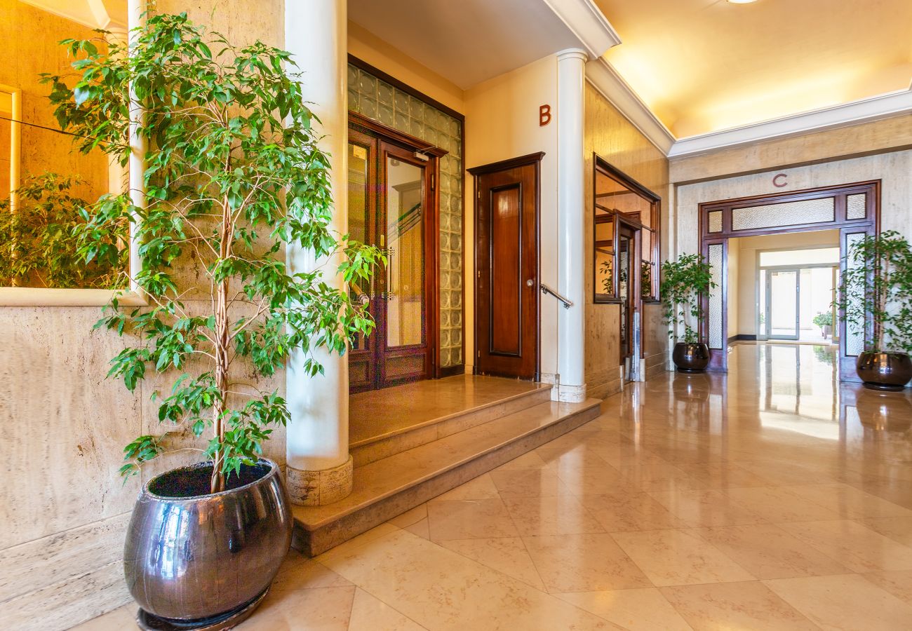 Апартаменты на Ницца / Nice - LE 3 PROMENADE AP4424 By Riviera Holiday Homes 