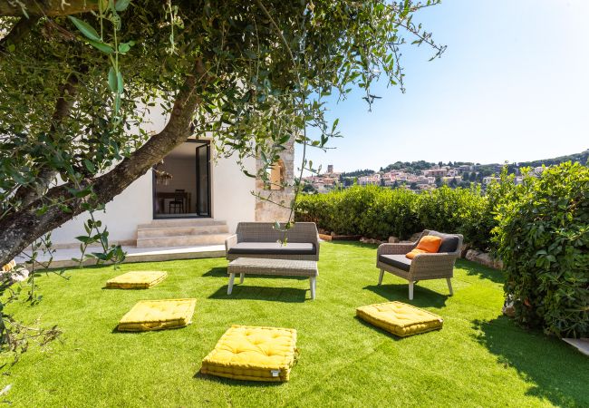 Вилла на La Turbie - LA TURBIE VISTA VI4422 By Riviera Holiday Home Вилла на La Turbie - LA TURBIE VISTA VI4422 By Riviera Holiday Home