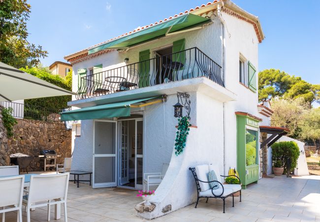 Вилла на Mougins - VILLA LA ROSERAIE VI4425 By Riviera Holiday Homes Вилла на Mougins - VILLA LA ROSERAIE VI4425 By Riviera Holiday Homes