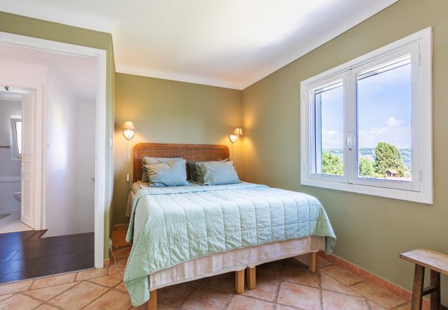 Вилла на Mougins - VILLA LA ROSERAIE VI4425 By Riviera Holiday Homes Вилла на Mougins - VILLA LA ROSERAIE VI4425 By Riviera Holiday Homes