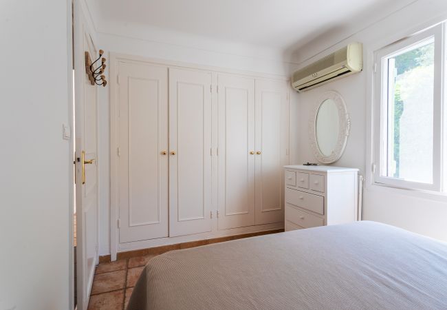 Вилла на Mougins - VILLA LA ROSERAIE VI4425 By Riviera Holiday Homes Вилла на Mougins - VILLA LA ROSERAIE VI4425 By Riviera Holiday Homes