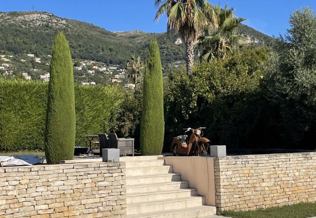 Вилла на Vence - VILLA LA LOUBIANE VI4428 By Riviera Holiday Homes Вилла на Vence - VILLA LA LOUBIANE VI4428 By Riviera Holiday Homes