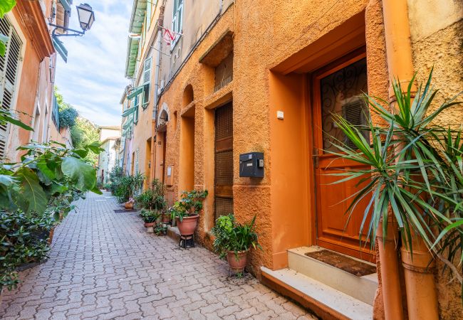 Апартаменты на Villefranche-sur-Mer - LARA AP4441 By Riviera Holiday Homes  Апартаменты на Villefranche-sur-Mer - LARA AP4441 By Riviera Holiday Homes