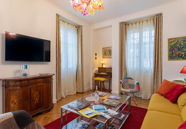 Апартаменты на Nice - LE ROYAL AP4456 by Riviera Holiday Homes Апартаменты на Nice - LE ROYAL AP4456 by Riviera Holiday Homes