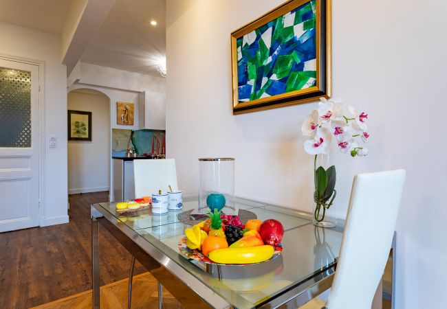 Апартаменты на Nice - LE ROYAL AP4456 by Riviera Holiday Homes Апартаменты на Nice - LE ROYAL AP4456 by Riviera Holiday Homes