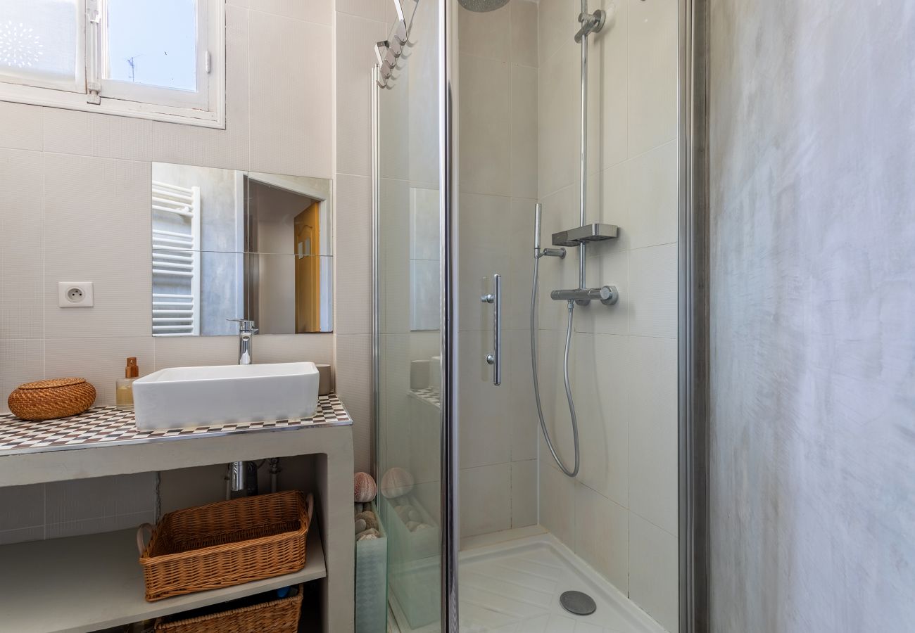Апартаменты на Ницца / Nice - Les Orangers AP4458 by Riviera Holiday Homes