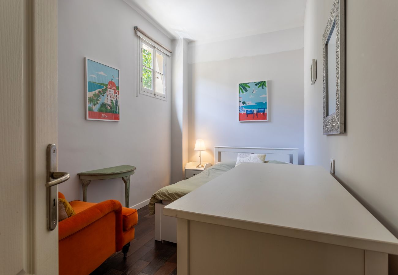 Апартаменты на Ницца / Nice - Les Orangers AP4458 by Riviera Holiday Homes