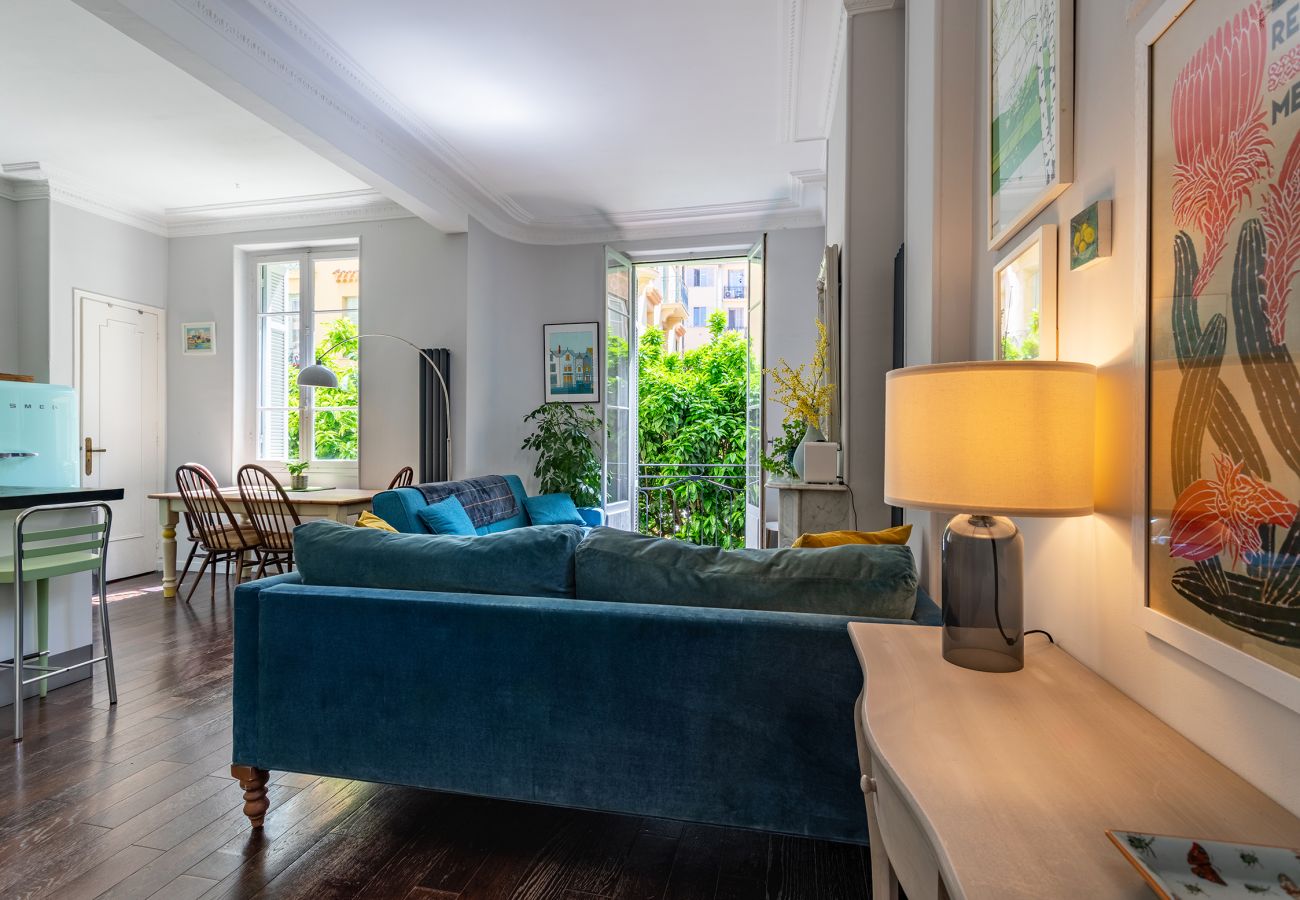 Апартаменты на Ницца / Nice - Les Orangers AP4458 by Riviera Holiday Homes