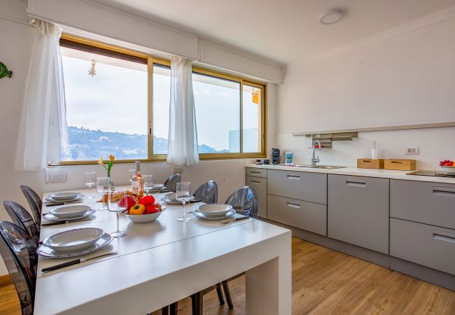Апартаменты на Villefranche-sur-Mer - Dina Palace AP4462 By Riviera Holiday Homes  Апартаменты на Villefranche-sur-Mer - Dina Palace AP4462 By Riviera Holiday Homes
