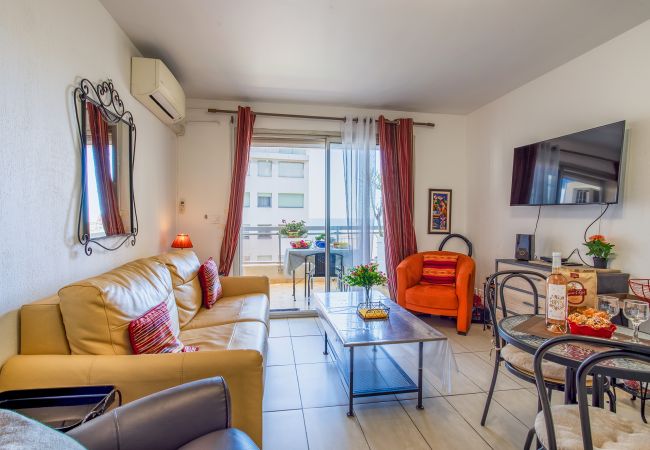 Апартаменты на Nice - LES CARAIBES AP4473 - climatisation, 200m de la plage by Riviera Holiday Homes Апартаменты на Nice - LES CARAIBES AP4473 - climatisation, 200m de la plage by Riviera Holiday Homes