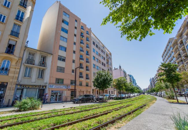 Апартаменты на Nice - LES CARAIBES AP4473 - climatisation, 200m de la plage by Riviera Holiday Homes Апартаменты на Nice - LES CARAIBES AP4473 - climatisation, 200m de la plage by Riviera Holiday Homes