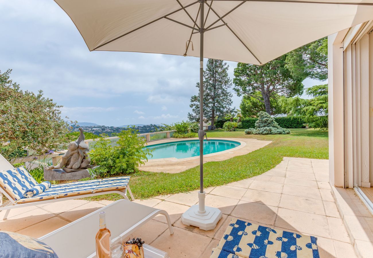 Вилла на Ницца / Nice - VILLA DYONIS VI4439 by Riviera Holiday Homes