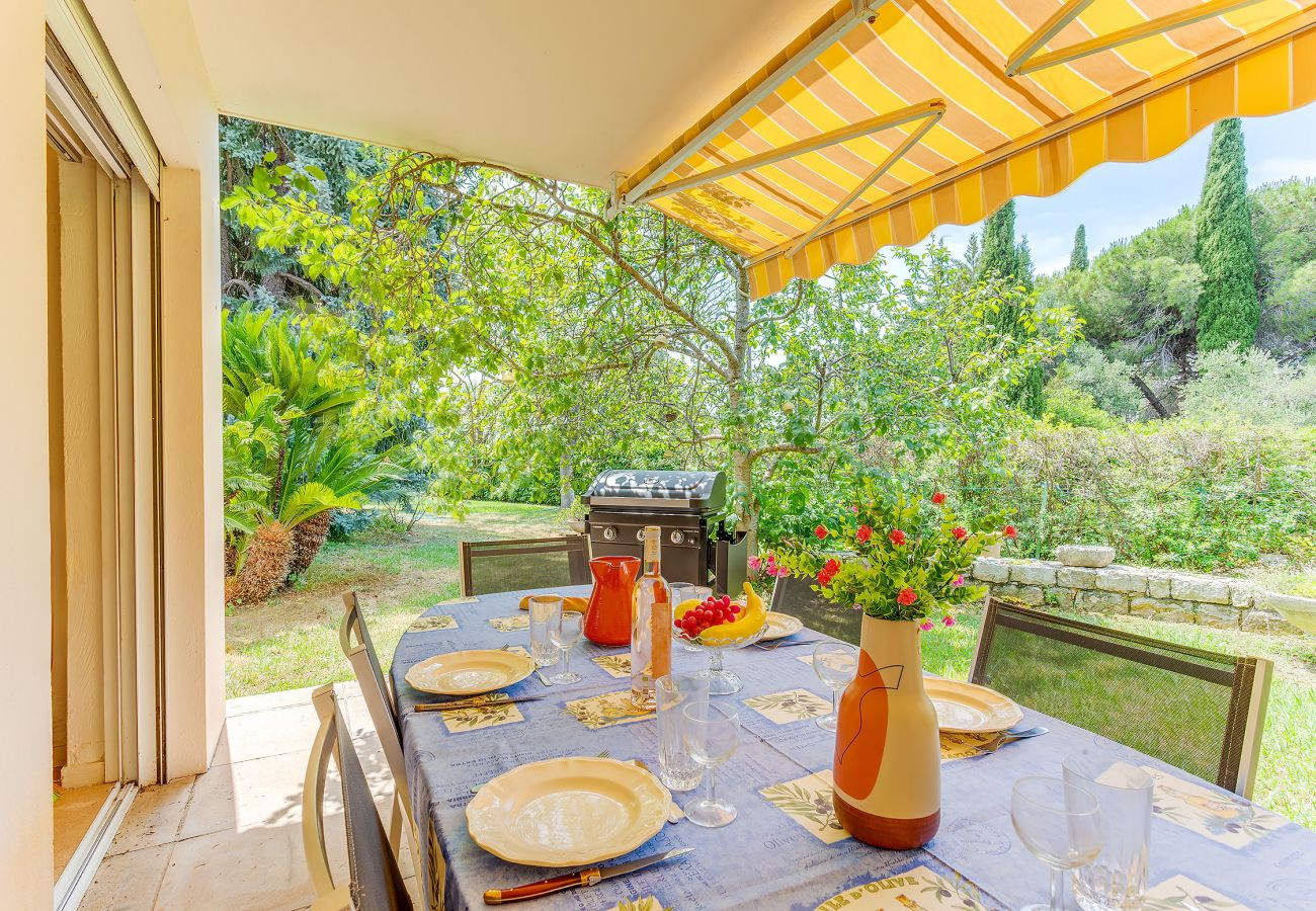 Вилла на Ницца / Nice - VILLA DYONIS VI4439 by Riviera Holiday Homes