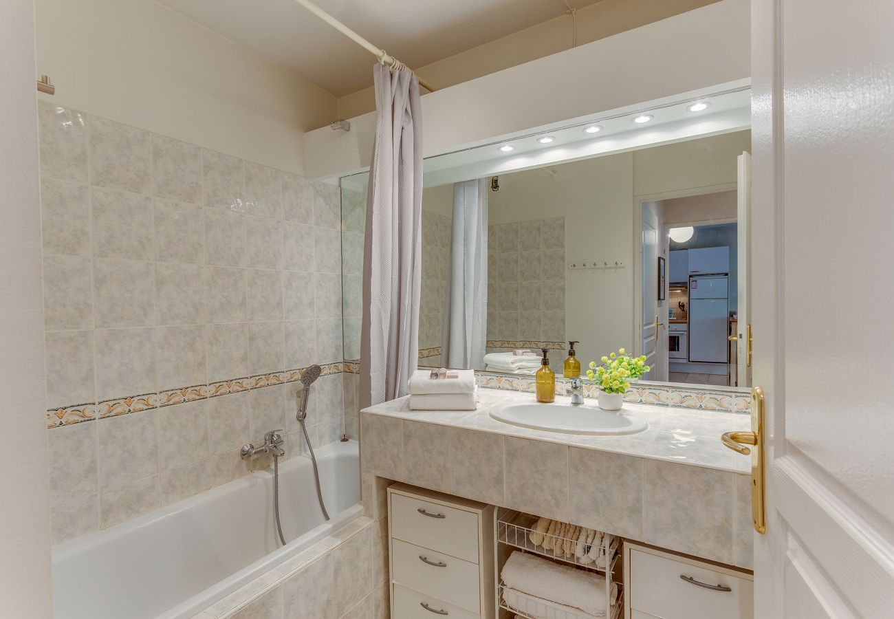 Апартаменты на Ницца / Nice - IMPERIA AP4490 by RIVIERA HOLIDAY HOMES