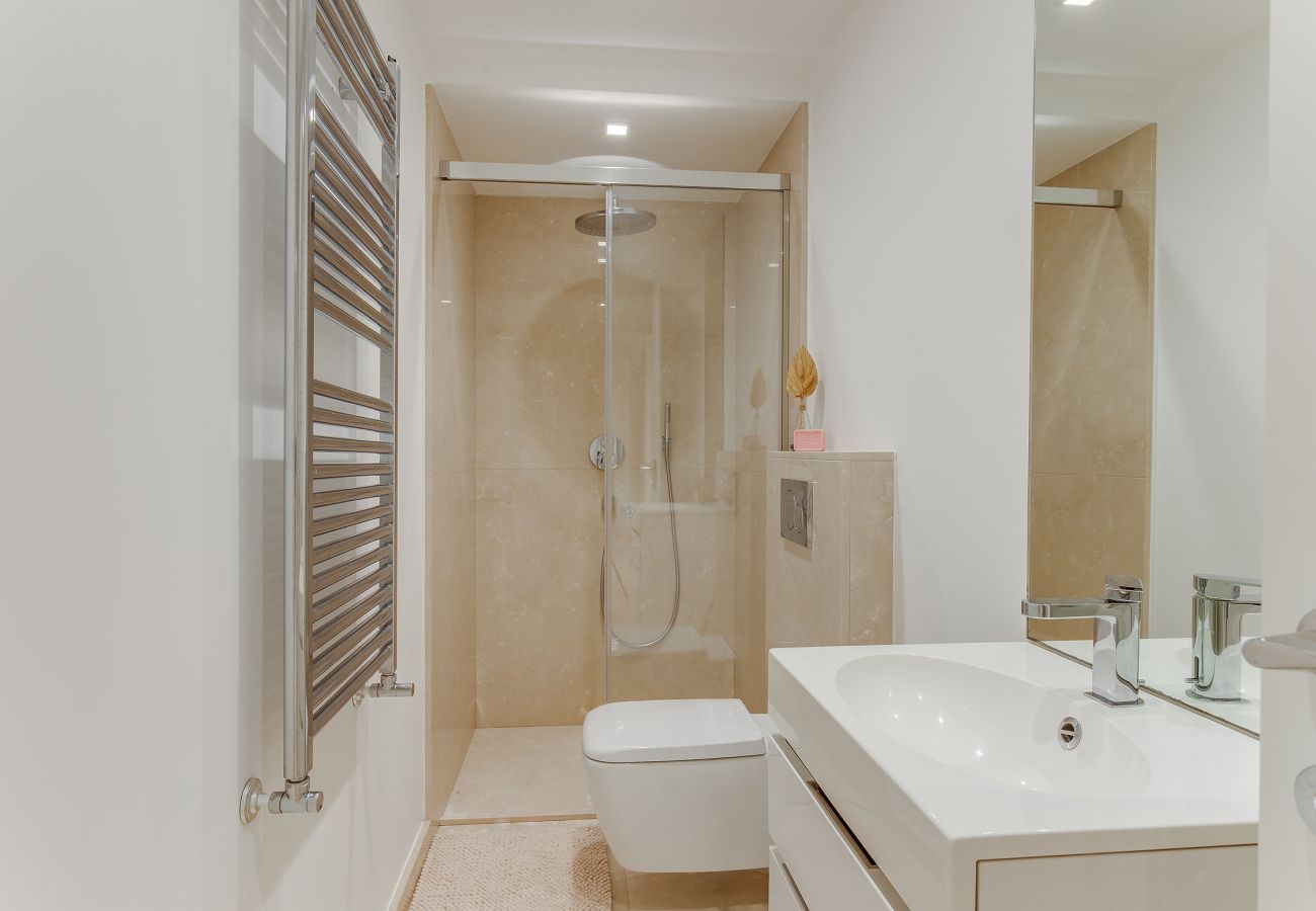 Вилла на Эз -  VILLA ANGEL VI4481 By Riviera Holiday Homes