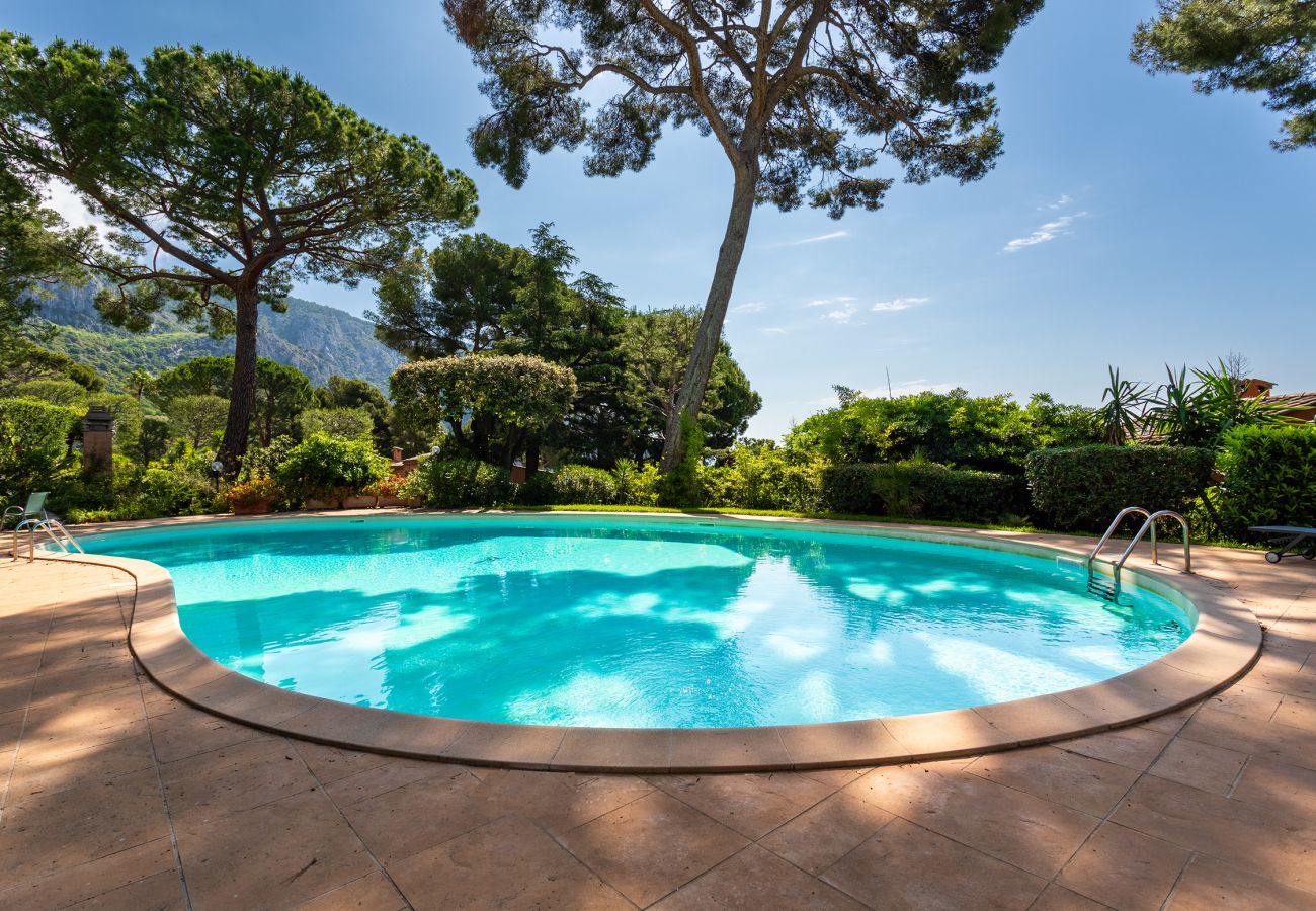 Вилла на Эз - VILLA D'EZE VI4518 By Riviera Holiday Homes 